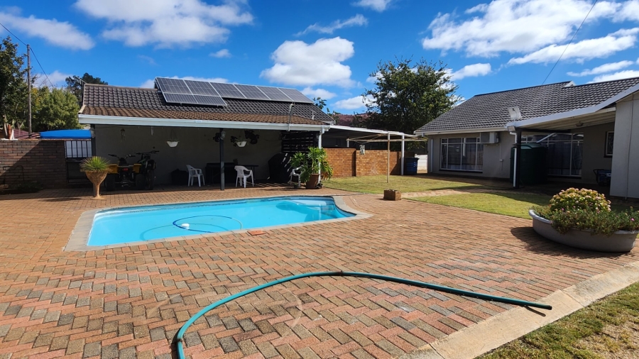 3 Bedroom Property for Sale in Stilfontein Ext 4 North West